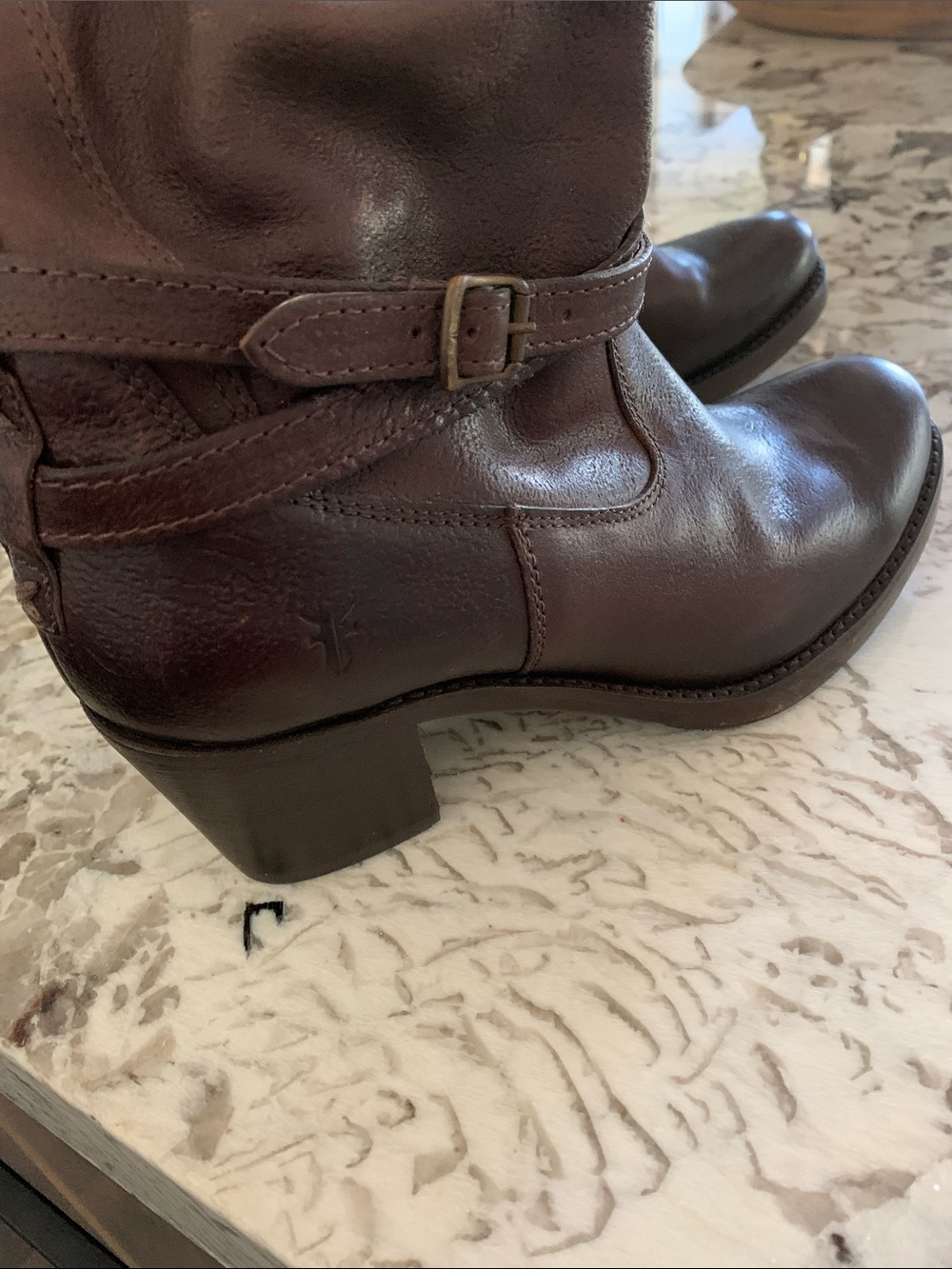 Frye authentic soft leather boot - Picture 3 of 9